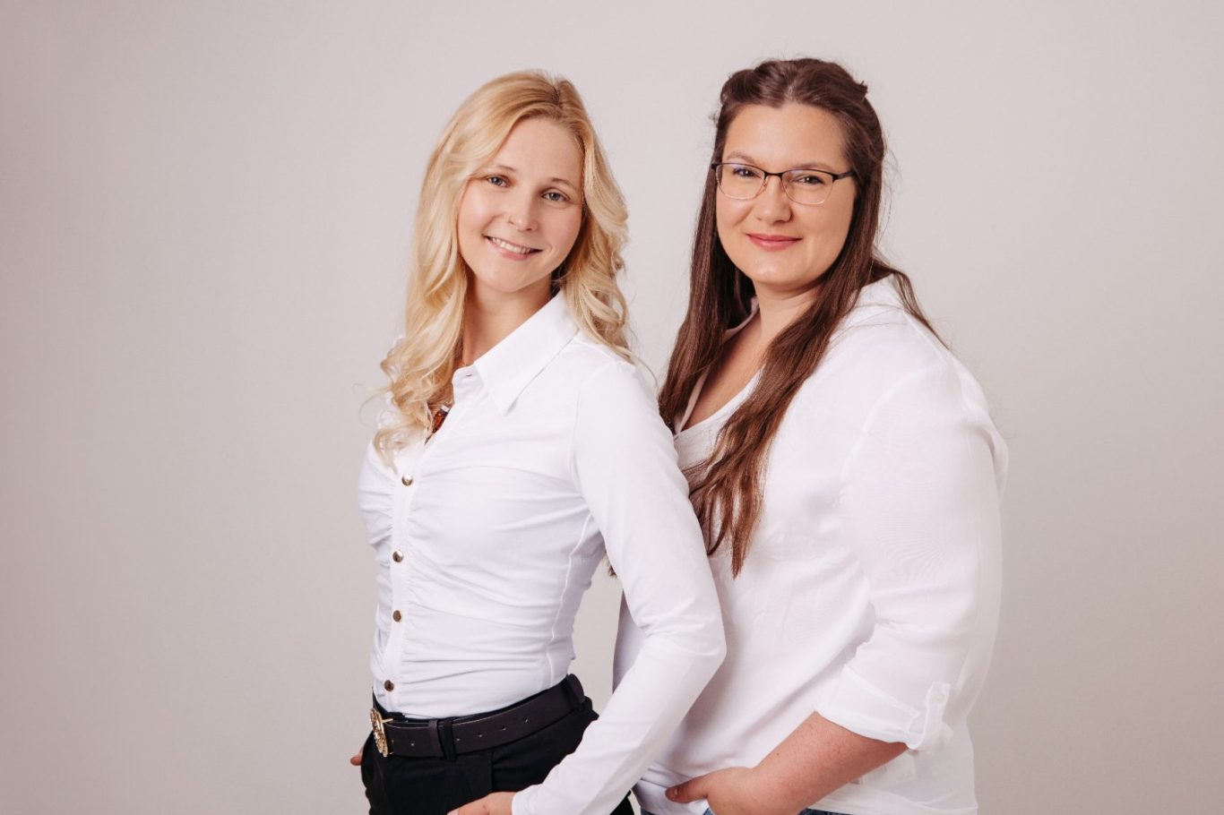 Theresa Fichtelmann und Juliane Rosenbaum Mitarbeiter Naturheilkundepraxis Mandschura in Schleiz